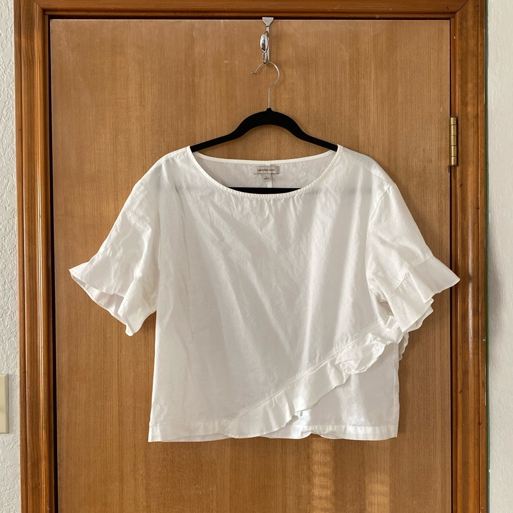 ✨Worn Once✨ Calvin Klein Jeans Cotton Ruffle Crop